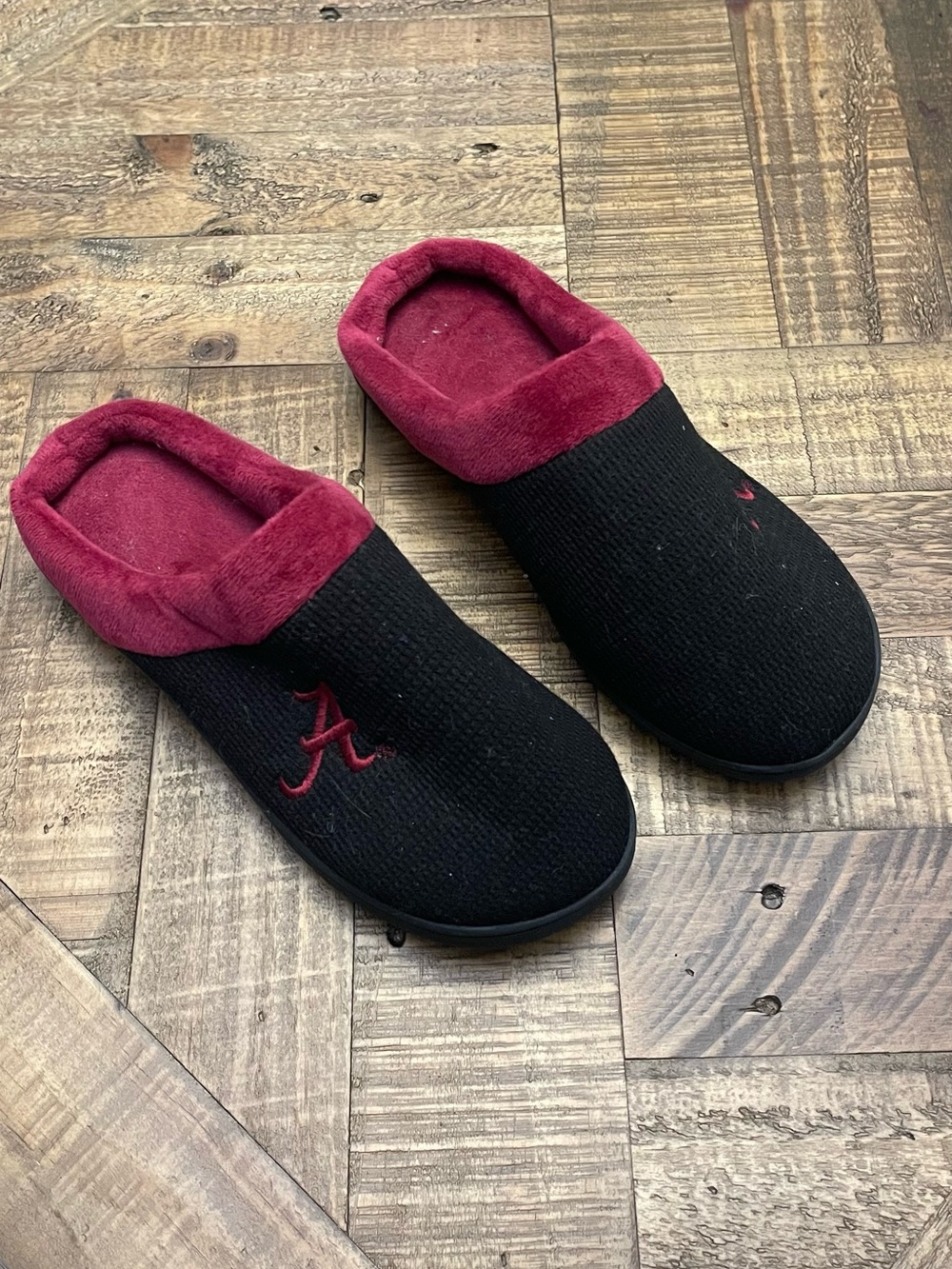 Comfy Feet Everything Comfy Alabama Crimson Tide Clog Slippers